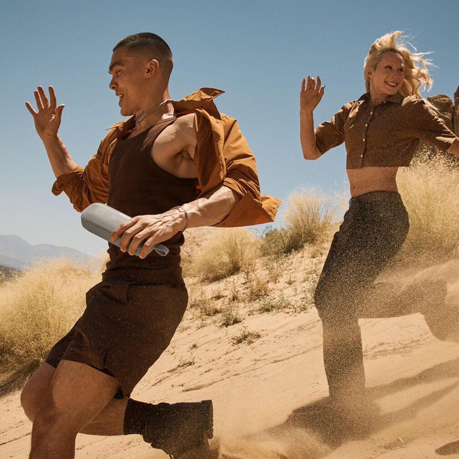 Bose SoundLink Flex Portable Bluetooth Speaker (2nd Gen), Portable Outdoor Speaker with Hi-Fi Audio, Up to 12 Hours Battery Life, Waterproof and Dustproof, Sandstone