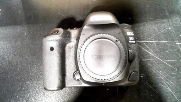 Canon EOS 5D Mark IV Full Frame Digital SLR Camera with EF 24-105mm f/4L is II USM Lens Kit Black